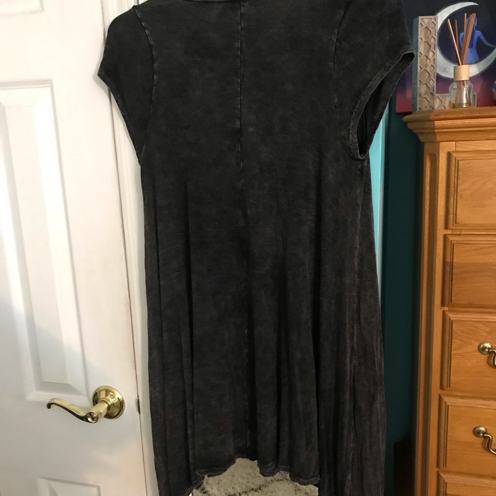 Flowy Dress - Picture 3 of 6